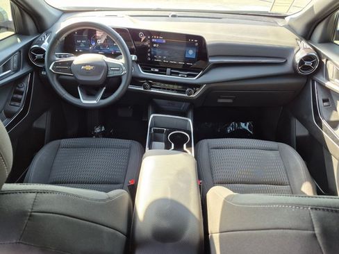 Used 2025 Chevrolet Equinox LT w/ Safety and Technology Package FWD image 18