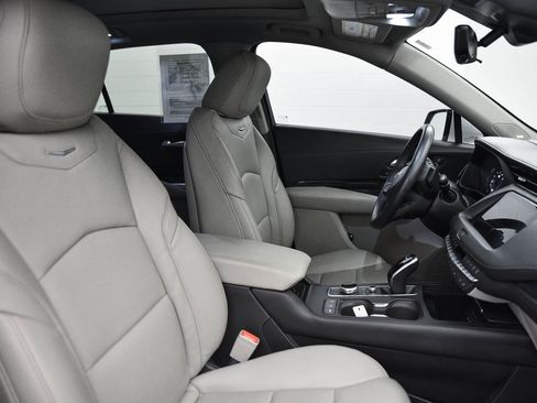 Used 2022 Cadillac XT4 Premium Luxury image 15