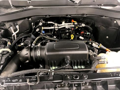 Used 2023 Ford Explorer XLT w/ Equipment Group 202A image 35
