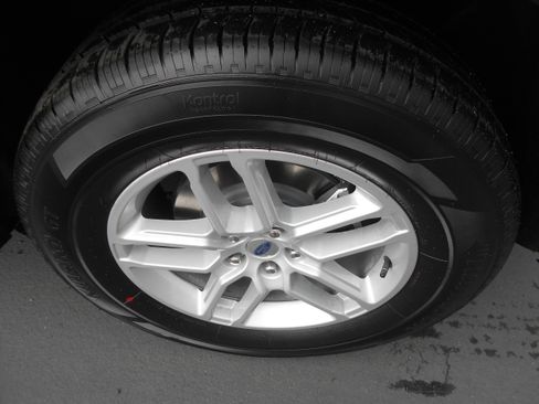 New 2026 Ford Explorer Active image 41