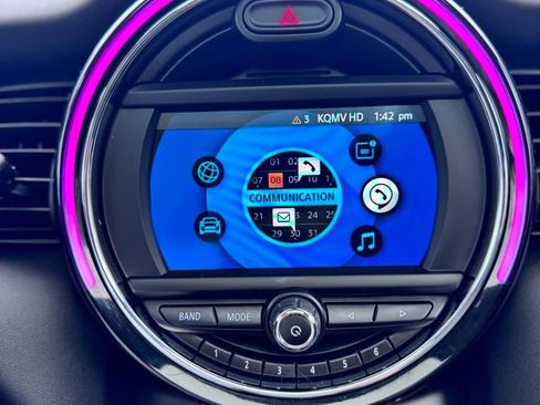 Used 2019 MINI Cooper 2-Door Hardtop w/ Storage Package image 13