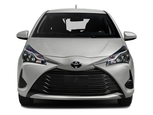 Used 2018 Toyota Yaris LE w/ Carpet Mat Package FWD image 4