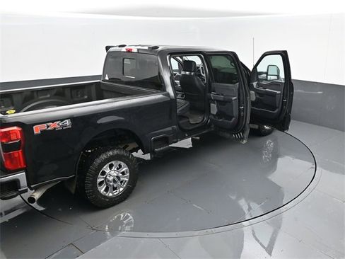 Used 2023 Ford F250 Lariat w/ FX4 Off-Road Package image 29