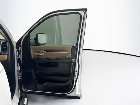 Used 2019 RAM 2500 Big Horn image 33