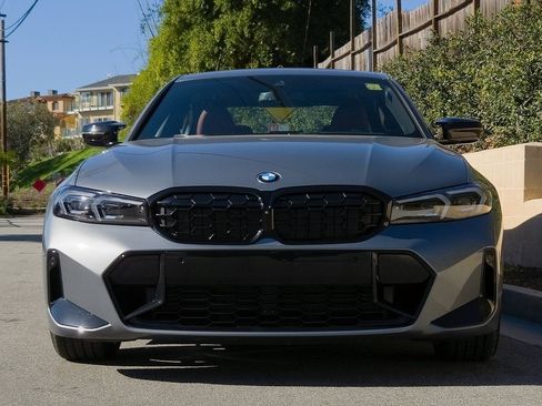 Used 2023 BMW M340i w/ Premium Package image 3