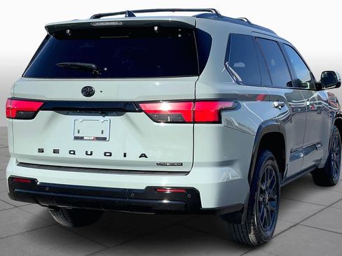 Used 2025 Toyota Sequoia Platinum image 13