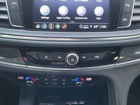 Used 2023 Buick Enclave Essence image 15