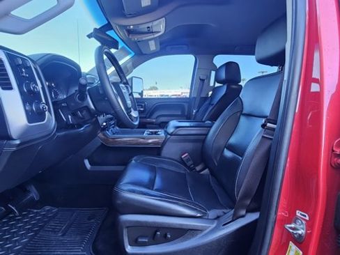 Used 2016 GMC Sierra 2500 SLT w/ Duramax Plus Package image 11