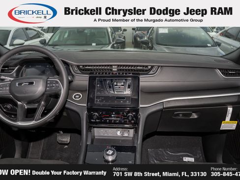 New 2025 Jeep Grand Cherokee L Altitude image 24