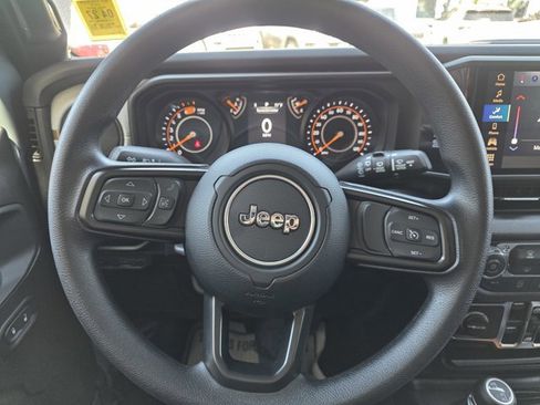 Used 2026 Jeep Wrangler Unlimited Sport AWD/4WD image 7
