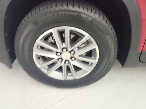 Certified 2023 Chevrolet Traverse LT FWD image 29