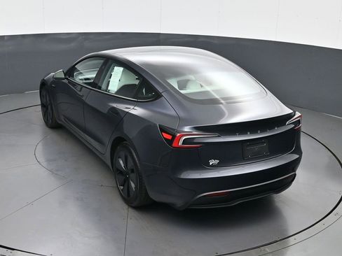 Used 2025 Tesla Model 3 Long Range image 21