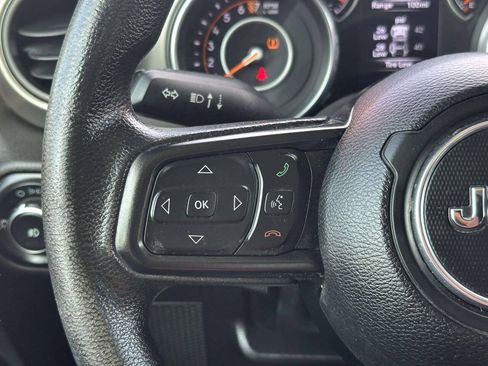 Used 2018 Jeep Wrangler Unlimited Sport AWD/4WD image 31