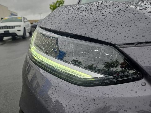 Used 2025 Honda HR-V EX-L image 9