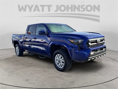 Certified 2025 Toyota Tacoma SR5 image 7