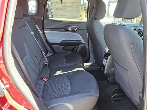 Used 2025 Jeep Compass Sport image 14