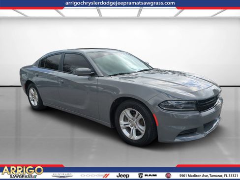 Used 2019 Dodge Charger SXT w/ Leather Interior Group image 1