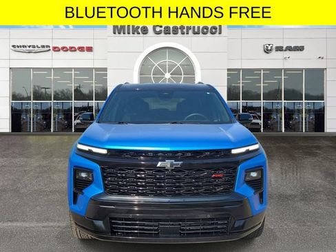 Used 2024 Chevrolet Traverse RS AWD/4WD image 2