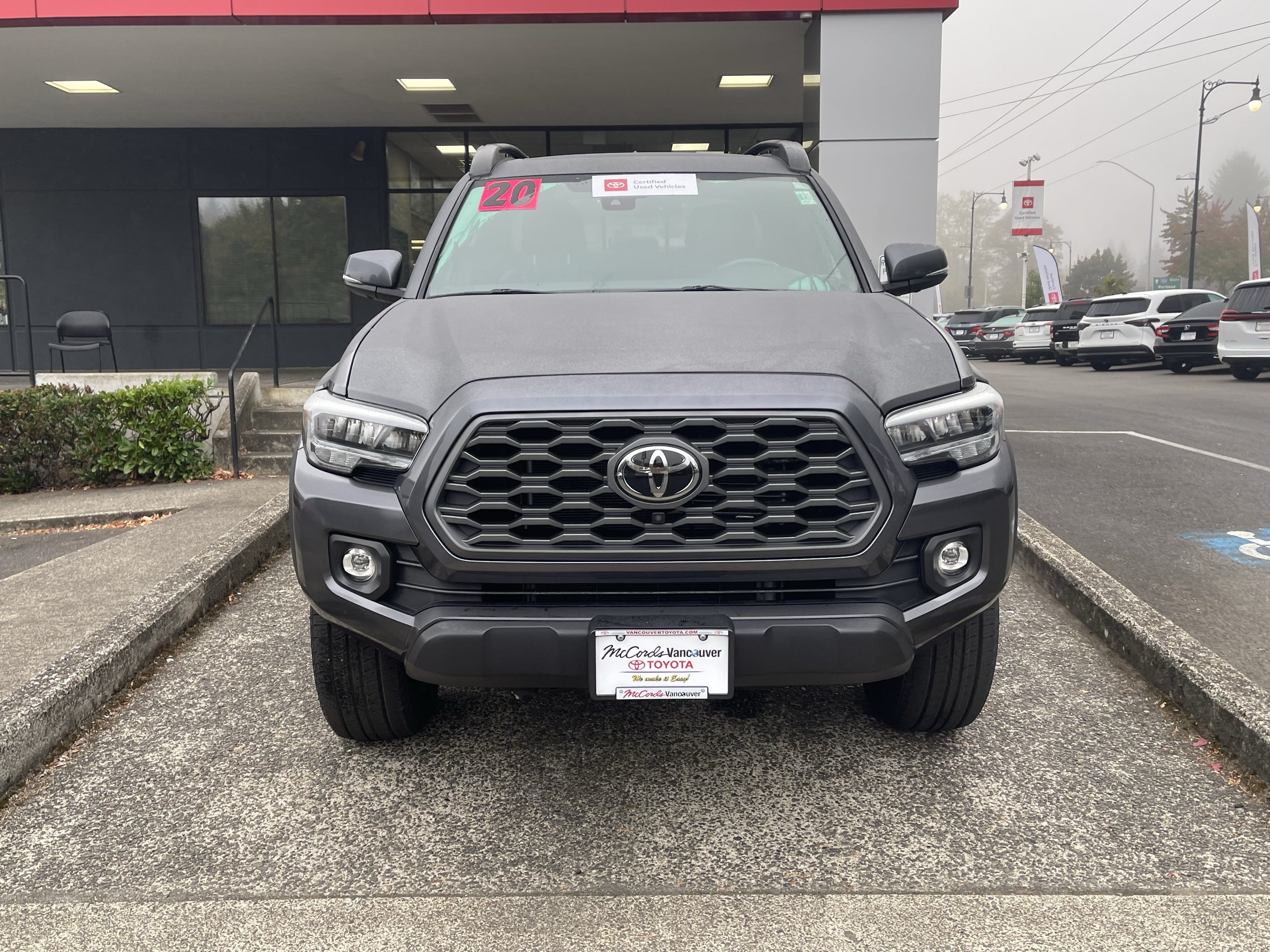 Certified 2020 Toyota Tacoma TRD Off-Road w/ TRD Premium Off Road Package AWD/4WD image 2