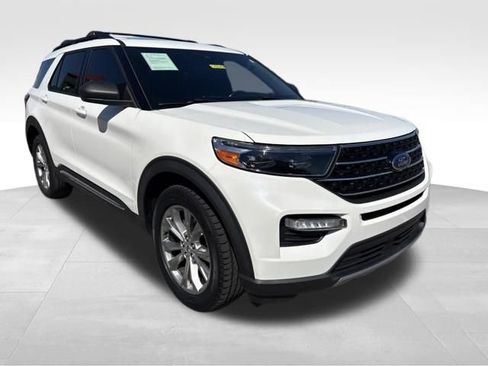 Used 2020 Ford Explorer XLT w/ Equipment Group 202A AWD/4WD image 1