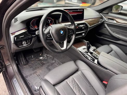 Used 2023 BMW 530i xDrive w/ Premium Package AWD/4WD image 14