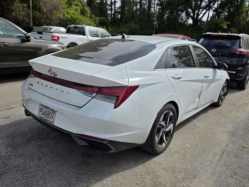 Used 2021 Hyundai Elantra SEL w/ Convenience + Premium Package image 2