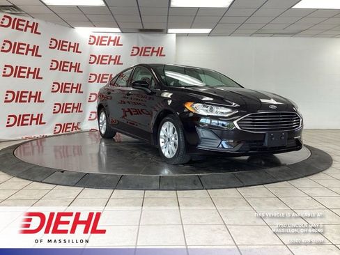 Used 2020 Ford Fusion SE FWD image 1