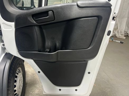 Used 2025 RAM ProMaster 2500 w/ Convenience Group FWD image 10