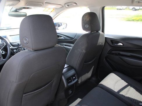 Used 2021 Chevrolet Equinox LT AWD/4WD image 16