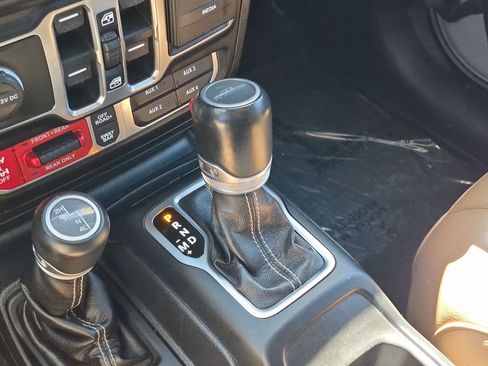 Used 2020 Jeep Gladiator Rubicon AWD/4WD image 26