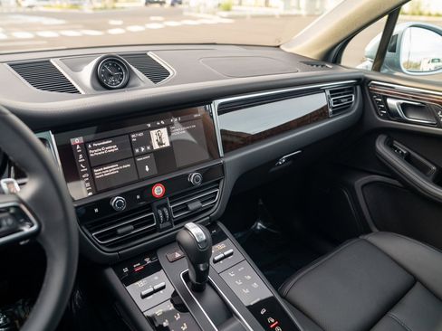 New 2026 Porsche Macan S image 16