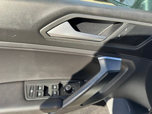 Used 2021 Volkswagen Tiguan SE R-Line image 23