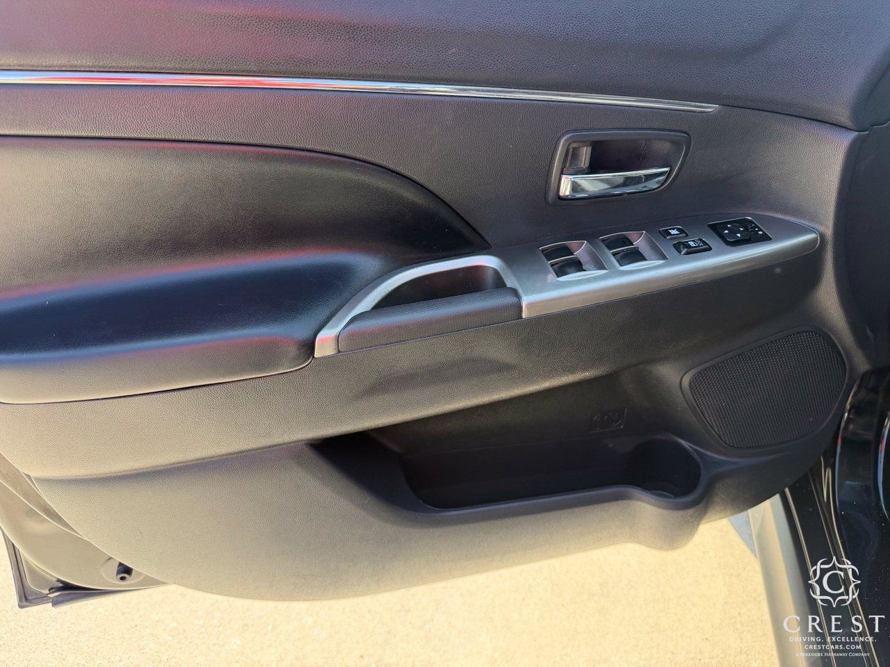 Used 2018 Mitsubishi Outlander Sport SE FWD image 4