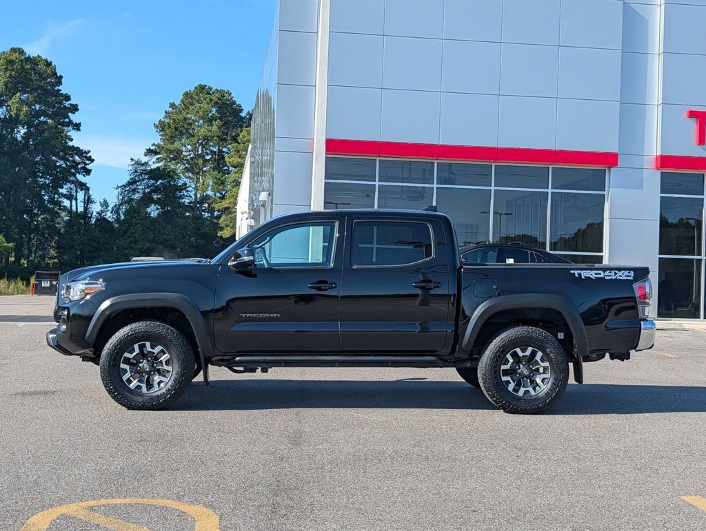 Used 2023 Toyota Tacoma TRD Off-Road AWD/4WD image 2