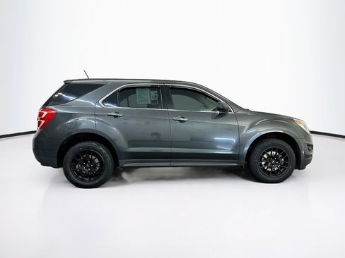 Used 2017 Chevrolet Equinox LS AWD/4WD image 10