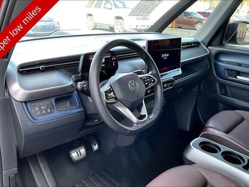 Used 2025 Volkswagen ID. Buzz Pro S Plus AWD/4WD image 14