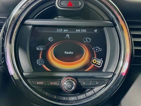 Used 2017 MINI Cooper S image 13