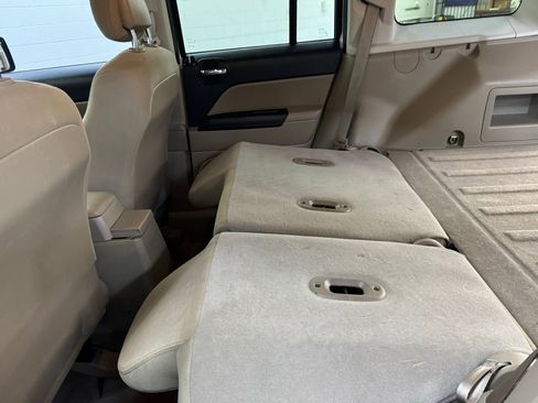 Used 2015 Jeep Patriot Latitude image 24