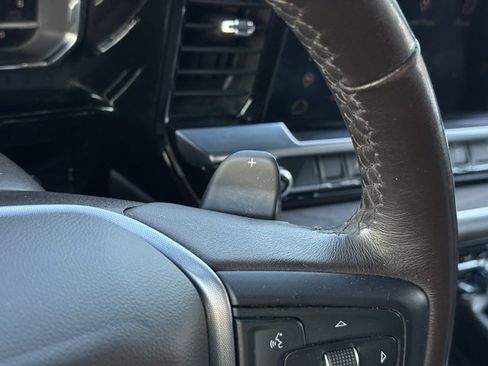 Used 2023 GMC Sierra 1500 SLT image 32