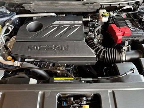 Used 2025 Nissan Rogue SV FWD image 34