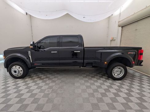 Certified 2025 Ford F450 Platinum w/ Platinum Plus Package image 8