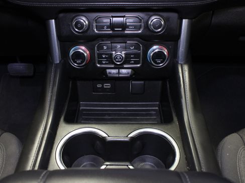 Used 2023 GMC Yukon SLE AWD/4WD image 22