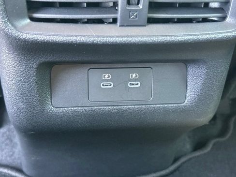 Used 2025 Nissan Murano SV AWD/4WD image 14