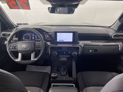 Used 2025 Toyota Tacoma SR image 15