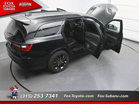 Used 2023 Dodge Durango R/T w/ Hemi Orange Plus Package AWD/4WD image 34