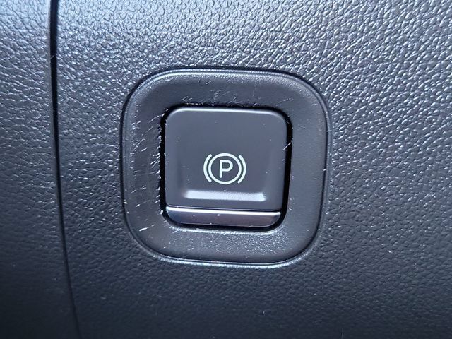 Used 2021 Chevrolet Silverado 1500 Custom Trail Boss w/ LPO, Dark Essentials Package AWD/4WD image 16