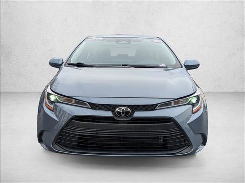 Used 2023 Toyota Corolla LE image 2