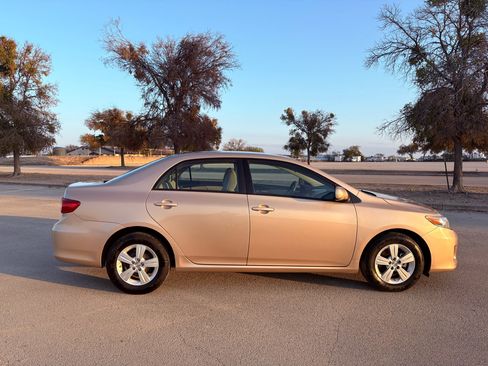 Used 2011 Toyota Corolla LE image 35