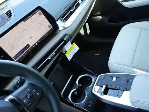 New 2025 BMW X1 xDrive28i w/ Technology Package image 23