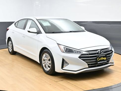 Used 2020 Hyundai Elantra SE w/ Cargo Package (C1) FWD image 3